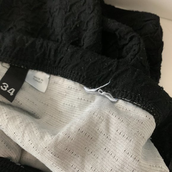 Black H&M Mini-Skirt - Picture 4 of 5